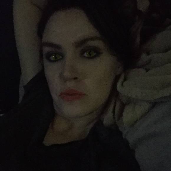 Meet your Posher, Lydia - Picture 1 of 1